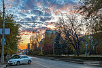 Закатное небо над проспектом Ленина