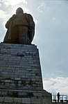 У подножья памятника Сталину