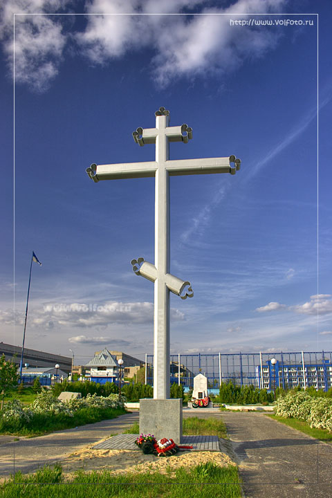 Крест на острове Людникова фото