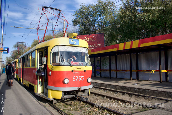Трамвай на станции ЦПКиО фото