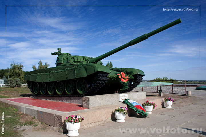 Памятник танкистам фото