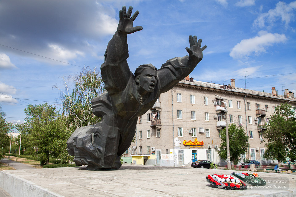 Памятник Михаилу Паникахе фото