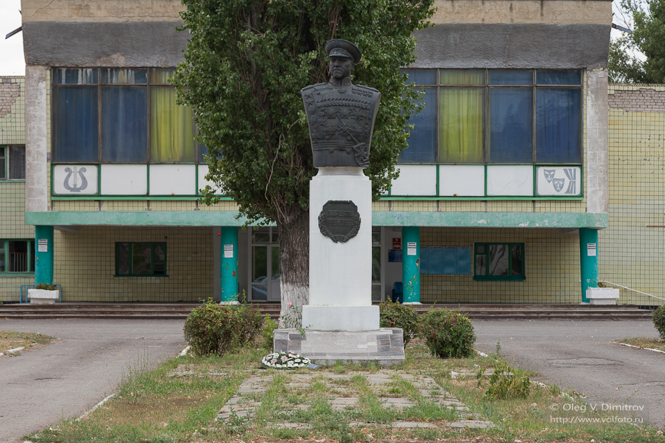 Памятник Г. К. Жукову фото