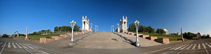 панорама центральной лестницы набережной волгограда фото