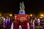 Праздничная подсветка фонтана «Искусство»