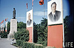 Памятник Сталину и затрибунная часть площади