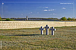 Кресты на старом кладбище