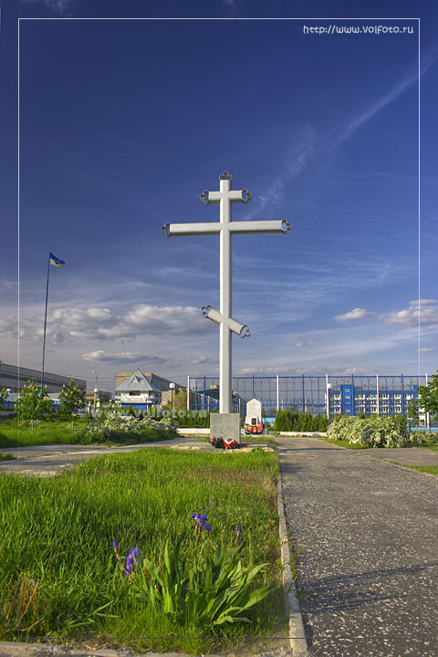 Крест на острове Людникова фото