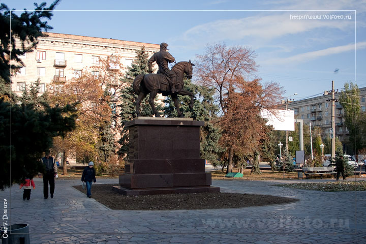 Памятник Григорию Засекину фото