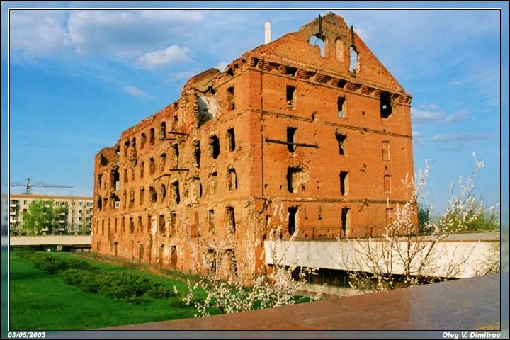 Руины мельницы фото