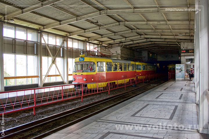 Трамвай на станции "Пионерская" фото