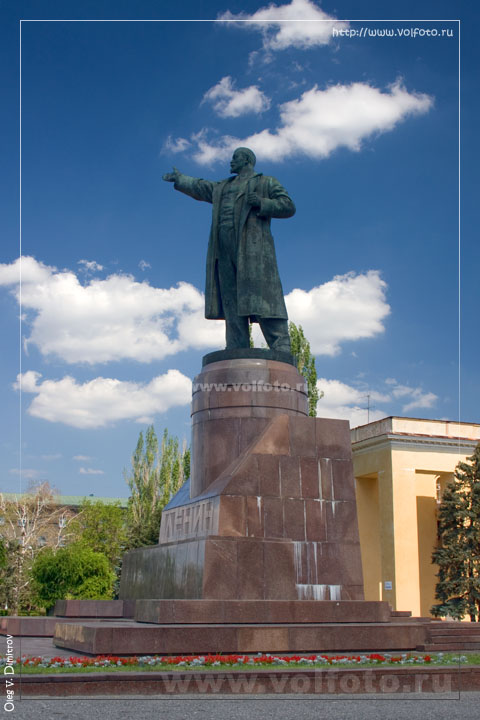 Памятник Ленину фото