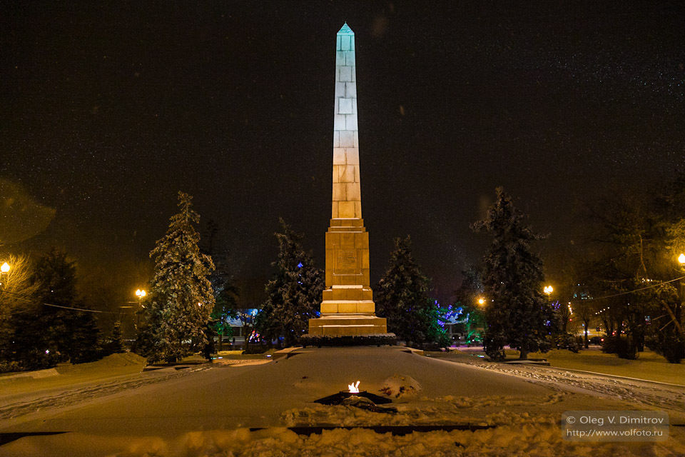 Памятник защитникам красного Царицына фото