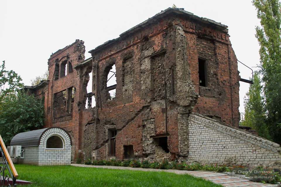 Руины заводской лаборатории фото