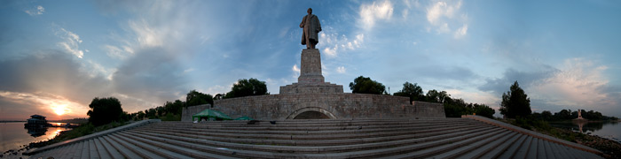 панорама памятника Ленину фото